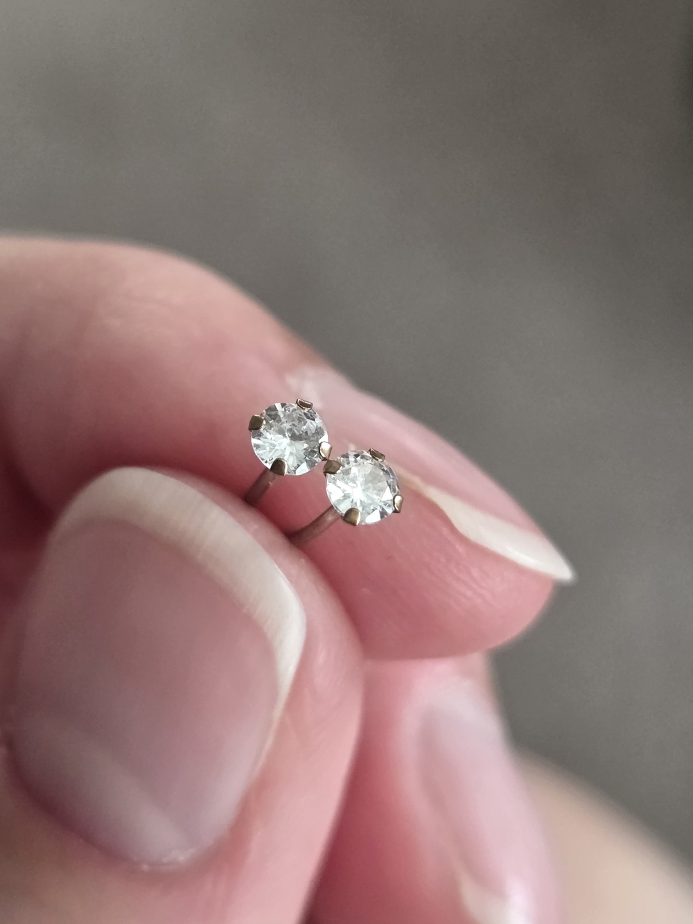 10k Yellow Gold Diamond Stud Earrings